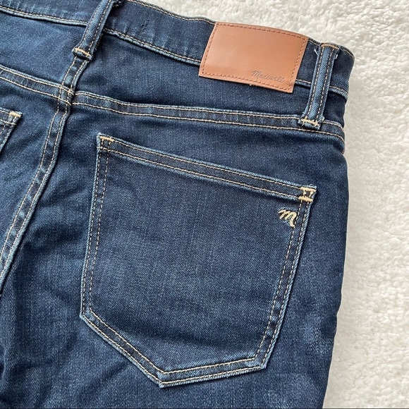 Madewell 9" Mid-Rise Skinny Jeans in Larkspur Wash: TENCEL™ Denim Edition - Picture 6 of 9